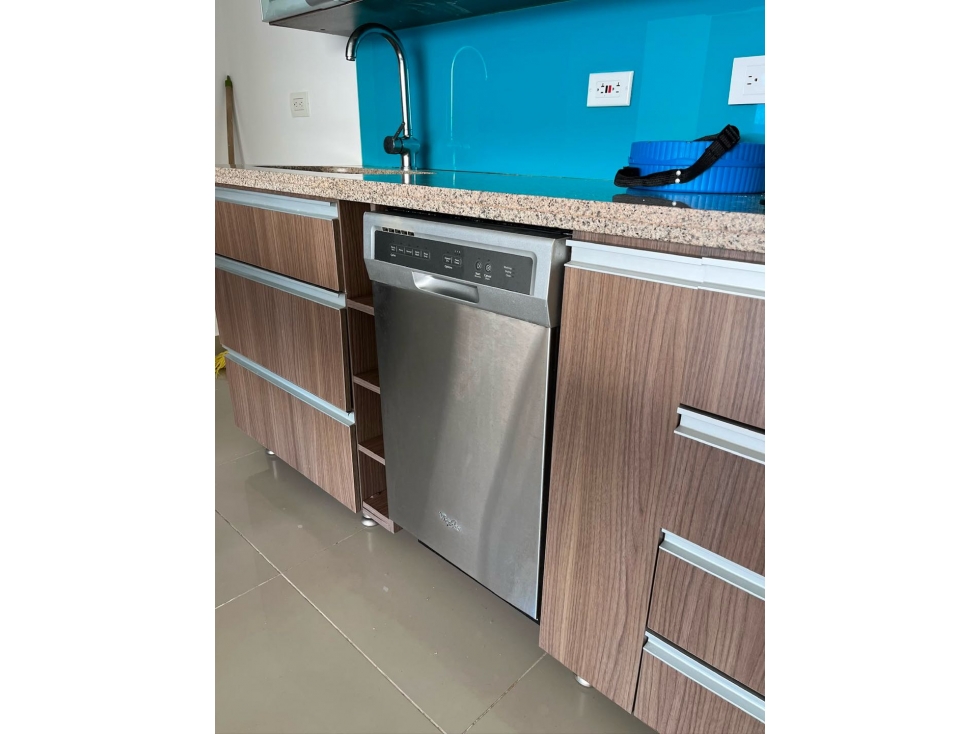 HERMOSO APARTAMENTO EN SABANETA PISO ALTO HERMOSA VISTA A LA CIUDAD — foto 2