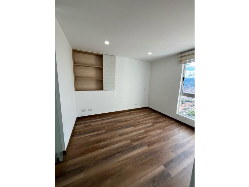 HERMOSO APARTAMENTO EN SABANETA PISO ALTO HERMOSA VISTA A LA CIUDAD — foto 4
