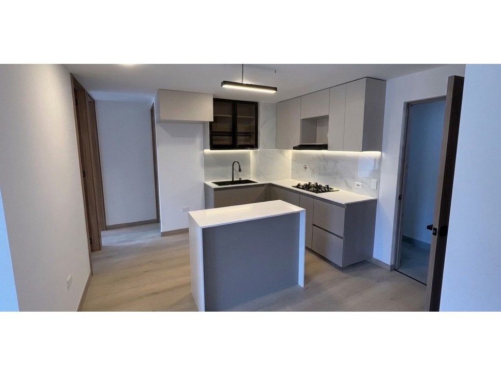 HERMOSO APARTAMENTO EN SABANETA PARTE PLABA CERCA TODO LINDA VISTA