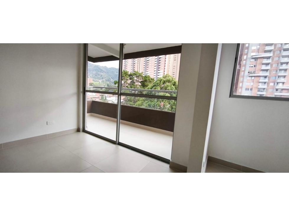 HERMOSO APARTAMENTO EN SABANETA LOMA SAN JOSÉ PARTE BAJA PISO ALTO — foto 2