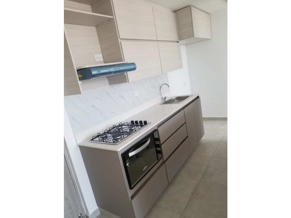 HERMOSO APARTAMENTO EN SABANETA SECTOR LAS LOMITAS PISO ALTO Y VISTA