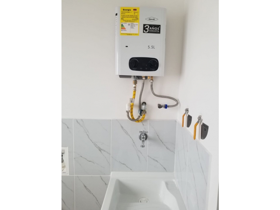 HERMOSO APARTAMENTO EN SABANETA SECTOR LAS LOMITAS PISO ALTO Y VISTA — foto 4