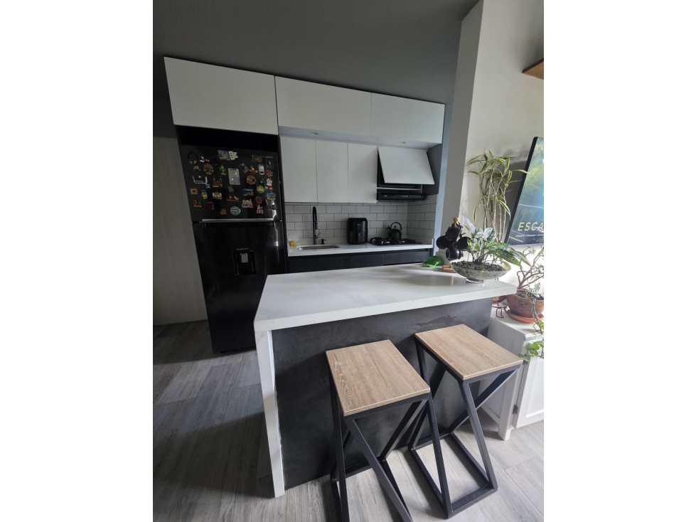 HERMOSO APARTAMENTO EN SABANETA LOMA SAN JOSÉ INGRESO X LA NUEVA VÍA — foto 2