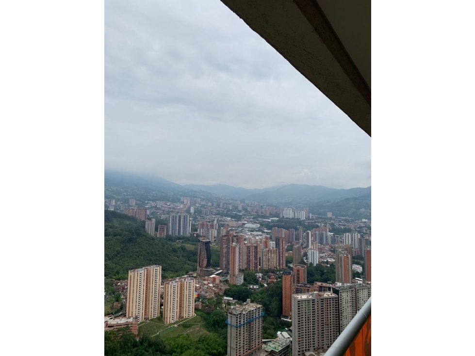HERMOSO APARTAMENTO EN SABANETA LOMA SAN JOSÉ PISO ALTO VISTA AL SUR
