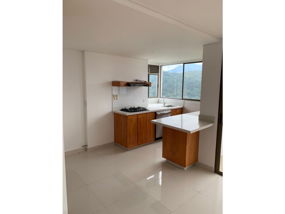 HERMOSO APARTAMENTO EN SABANETA LOMA SAN JOSÉ PISO ALTO VISTA AL SUR — foto 2
