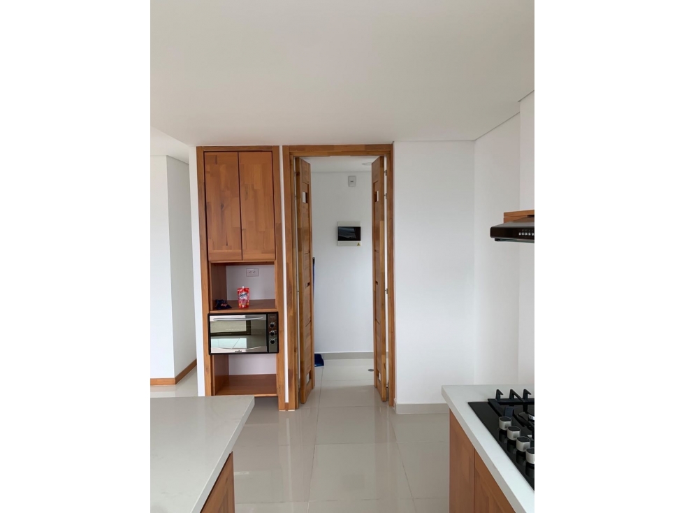 HERMOSO APARTAMENTO EN SABANETA LOMA SAN JOSÉ PISO ALTO VISTA AL SUR — foto 3