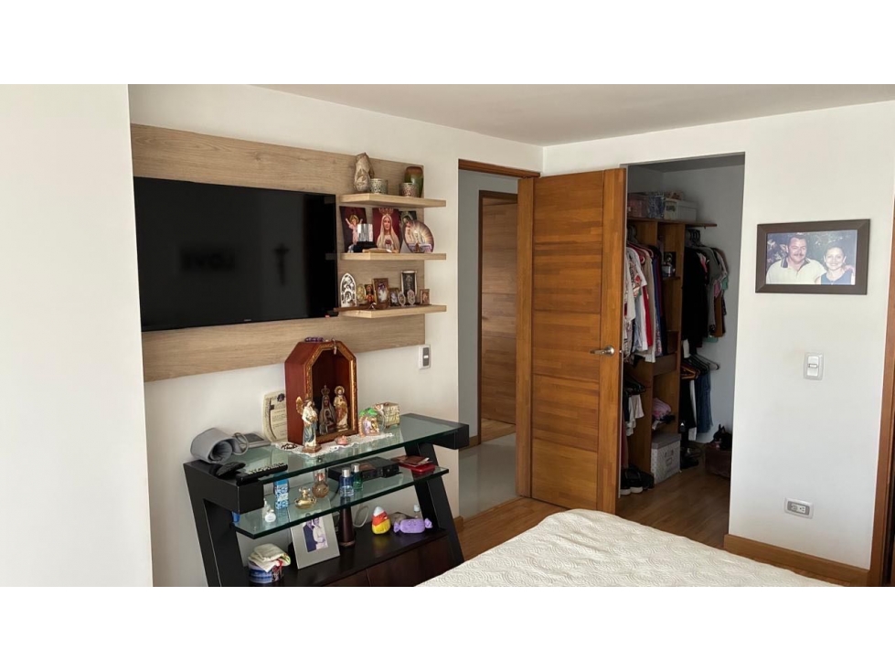 HERMOSO APARTAMENTO EN SABANETA SECTOR LOMA DE AVES MARIAS — foto 4