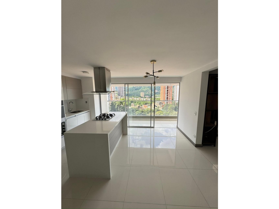 Hermoso apartamento en Suramérica con vista espectacular — foto 3