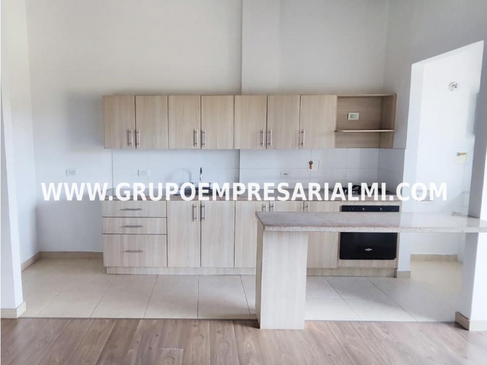 HERMOSO APARTAMENTO EN VENTA - SECTOR EL RETIRO COD: 31724 — foto 3