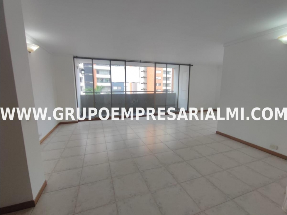 HERMOSO APARTAMENTO EN VENTA - SECTOR LOMA DE LOS BERNAL COD: 32276 — foto 2