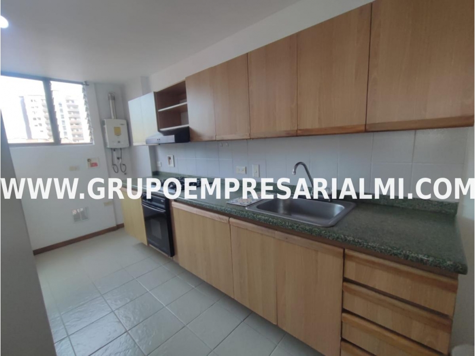 HERMOSO APARTAMENTO EN VENTA - SECTOR LOMA DE LOS BERNAL COD: 32276 — foto 5