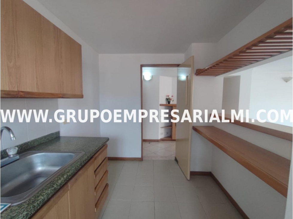 HERMOSO APARTAMENTO EN VENTA - SECTOR LOMA DE LOS BERNAL COD: 32276 — foto 6