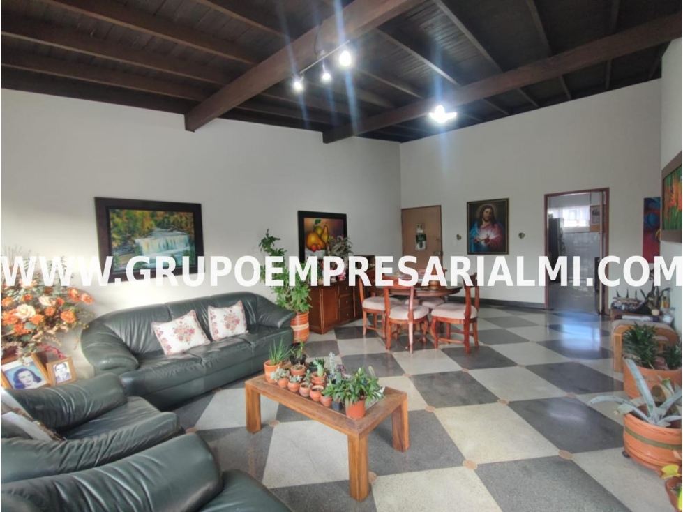 HERMOSO APARTAMENTO EN VENTA - SECTOR LAURELES COD: 32314