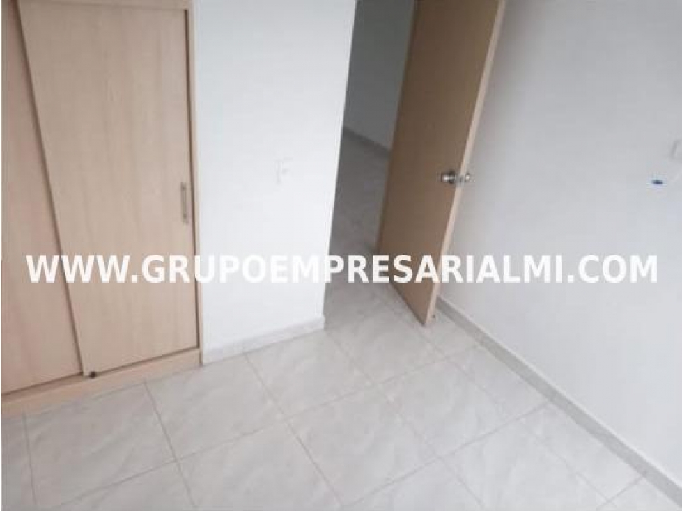 HERMOSO APARTAMENTO EN VENTA - SECTOR LORETO COD: 32525 — foto 6