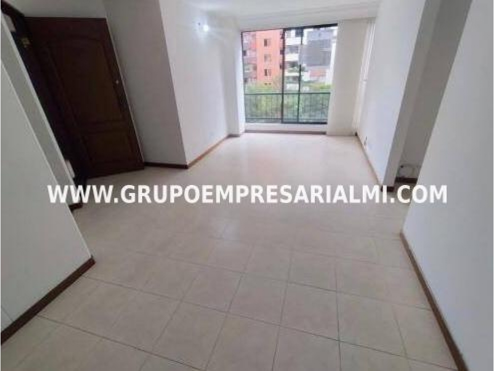 HERMOSO APARTAMENTO EN VENTA - SECTOR LOMA LOS BERNAL COD: 33200