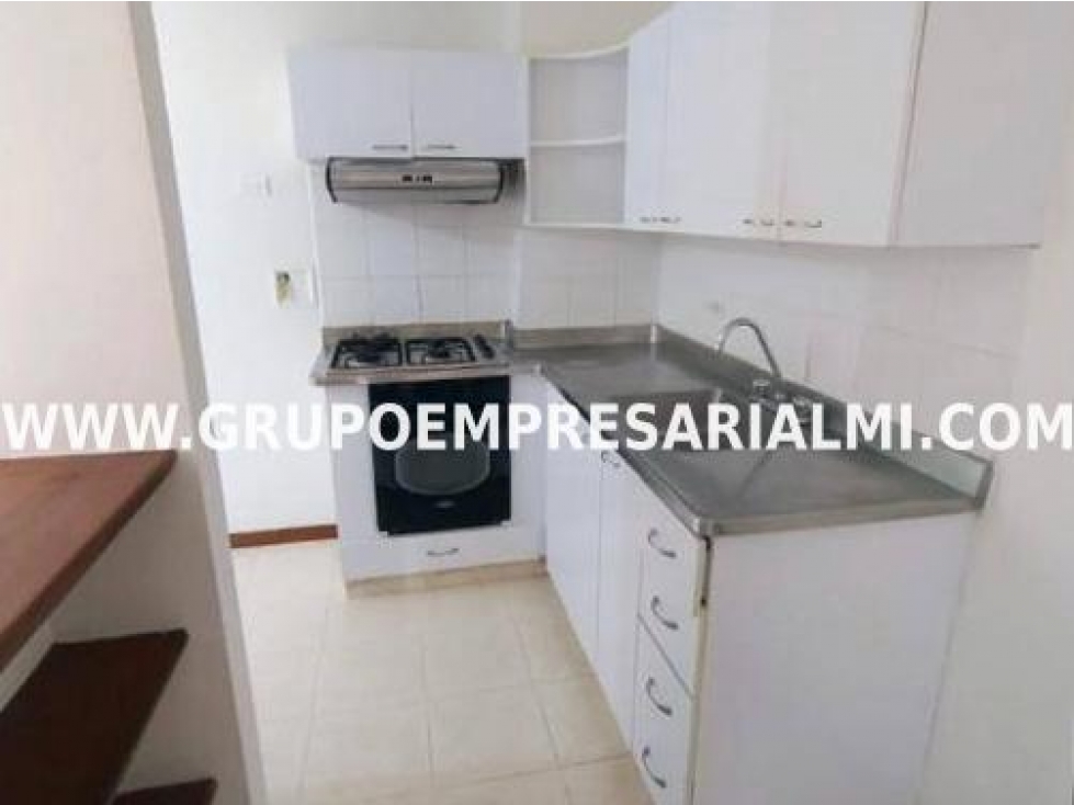 HERMOSO APARTAMENTO EN VENTA - SECTOR LOMA LOS BERNAL COD: 33200 — foto 3