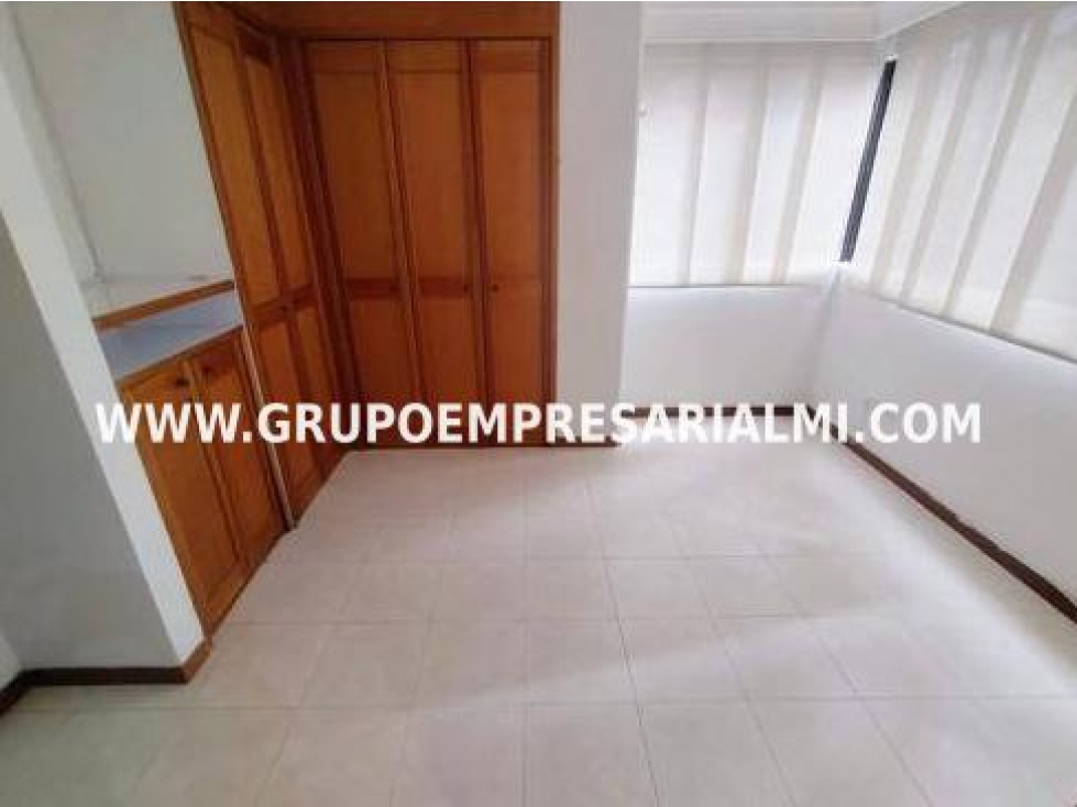 HERMOSO APARTAMENTO EN VENTA - SECTOR LOMA LOS BERNAL COD: 33200 — foto 6