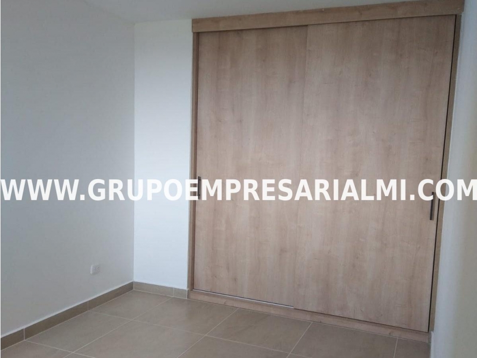 HERMOSO APARTAMENTO EN VENTA - SECTOR SAN ANTONIO COD: 27649 — foto 4