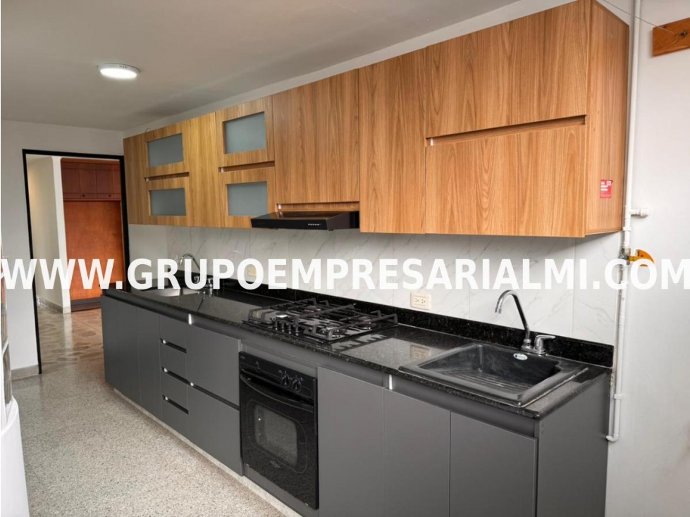 HERMOSO APARTAMENTO EN VENTA - SECTOR CONQUISTADORES COD: 33720 — foto 4