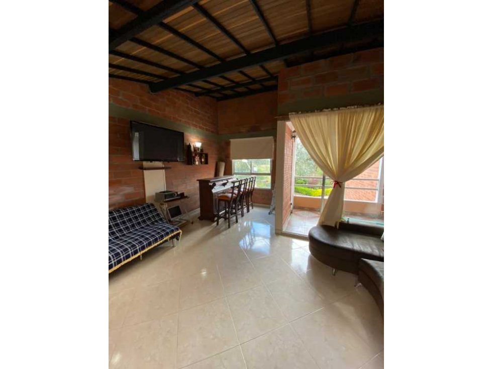 HERMOSO APARTAMENTO EN VENTA EN SEGUNDO PISO CON MANSARDA - PRECIO — foto 3