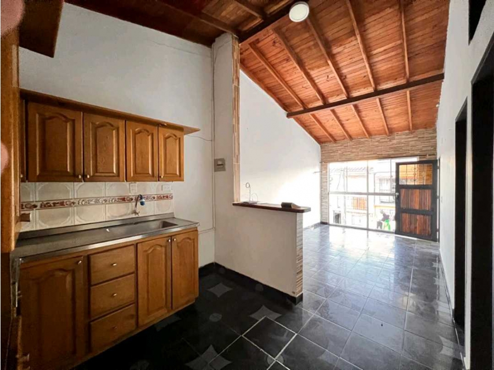 HERMOSO APARTAMENTO EN VENTA EN EL SEGUNDO PISO EN EL CARMEN DE VIB...