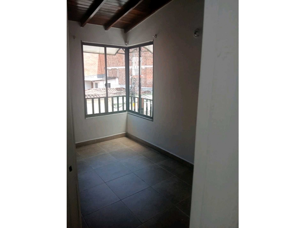 HERMOSO APARTAMENTO EN VENTA EN BELLO BARRIO OBRERO — foto 5