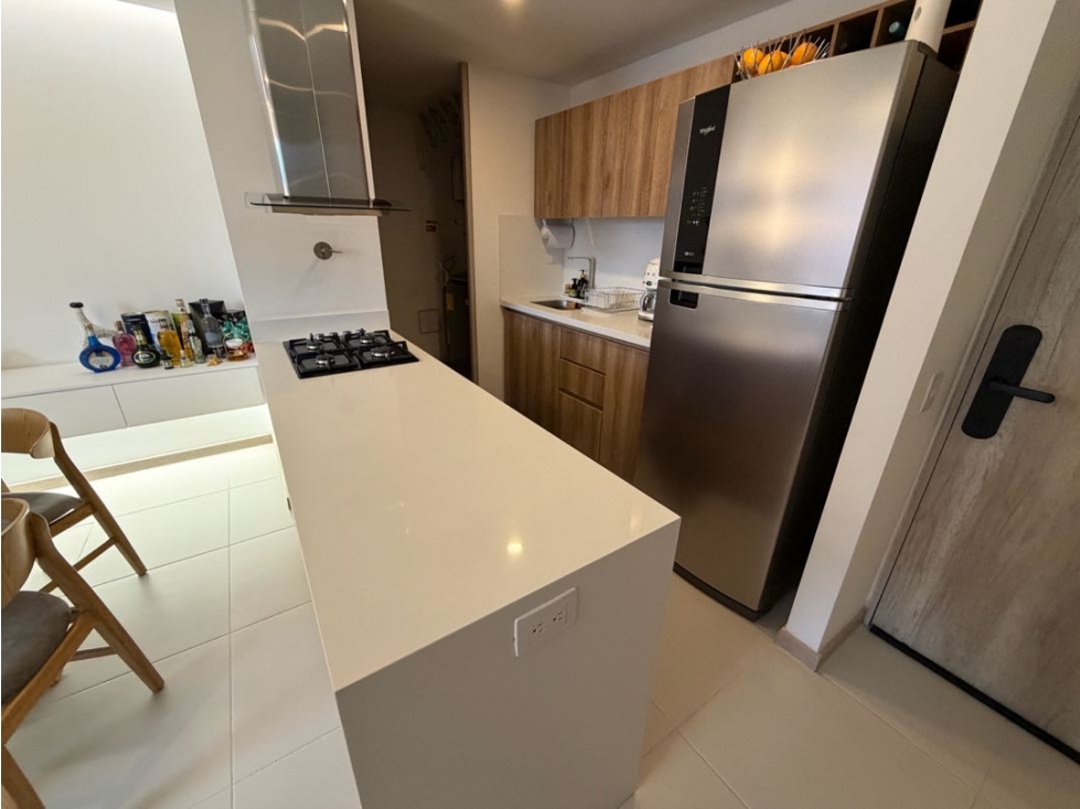 HERMOSO APARTAMENTO EN VENTA EN CIUDAD DEL RIO, MEDELLIN — foto 2