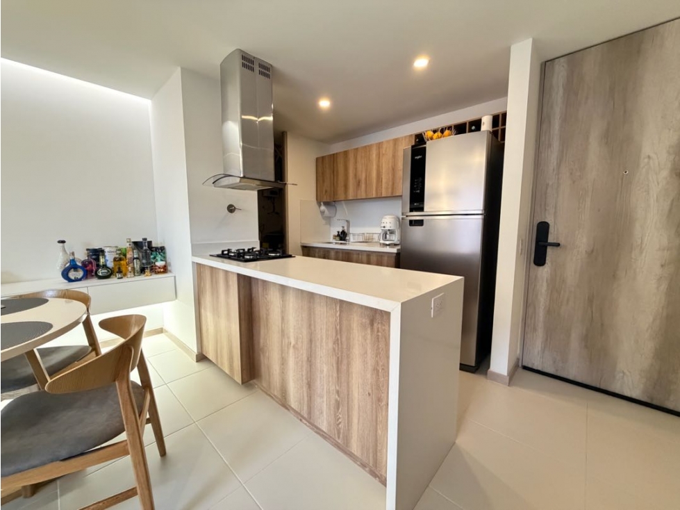HERMOSO APARTAMENTO EN VENTA EN CIUDAD DEL RIO, MEDELLIN — foto 3