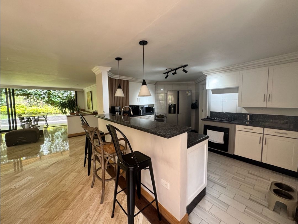 APARTAMRNTO EN VENTA POBLADO TRANSVERSAL INFERIOR CERCA PRICESMART — foto 3