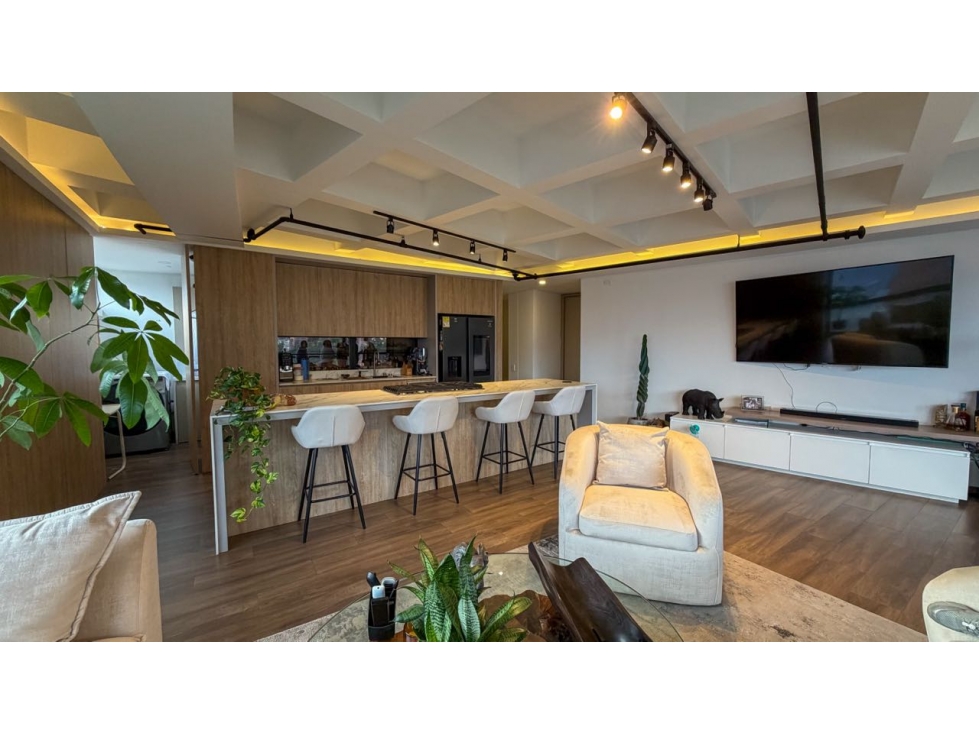 HERMOSO APARTAMENTO EN VENTA EN LA ASOMADERA/ EL POBLADO
