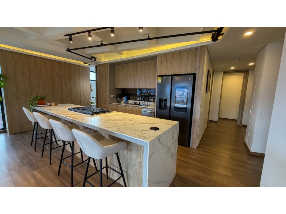 HERMOSO APARTAMENTO EN VENTA EN LA ASOMADERA/ EL POBLADO — foto 2