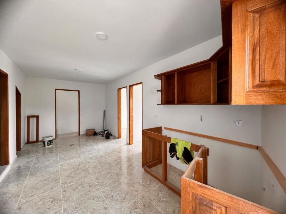 HERMOSO APARTAMENTO MEDIANERO EN TERCER PISO EN VENTA - EL CARMEN VIB. — foto 2