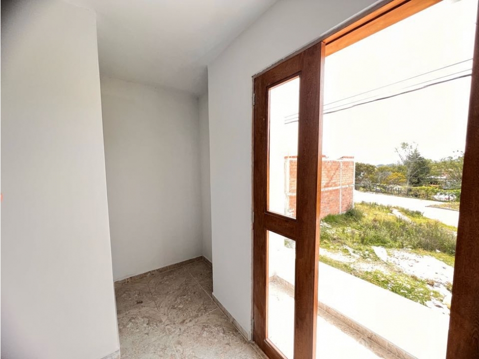 HERMOSO APARTAMENTO MEDIANERO EN TERCER PISO EN VENTA - EL CARMEN VIB. — foto 4