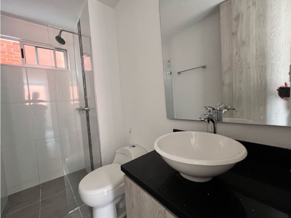 HERMOSO APARTAMENTO LAURELES APLICA AIRBNB PARA ESTANCIAS CORTAS — foto 6