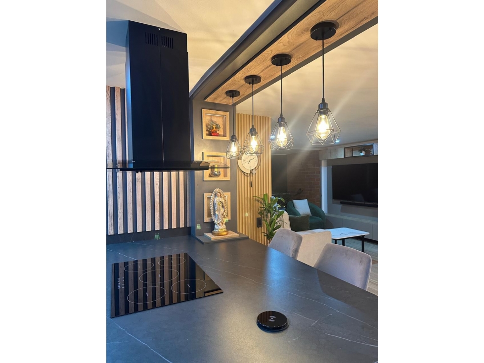 HERMOSO APARTAMENTO LOMA DE LAS BRUJAS MODERNO PISO 6 Y ÚLTIMO PISO — foto 6