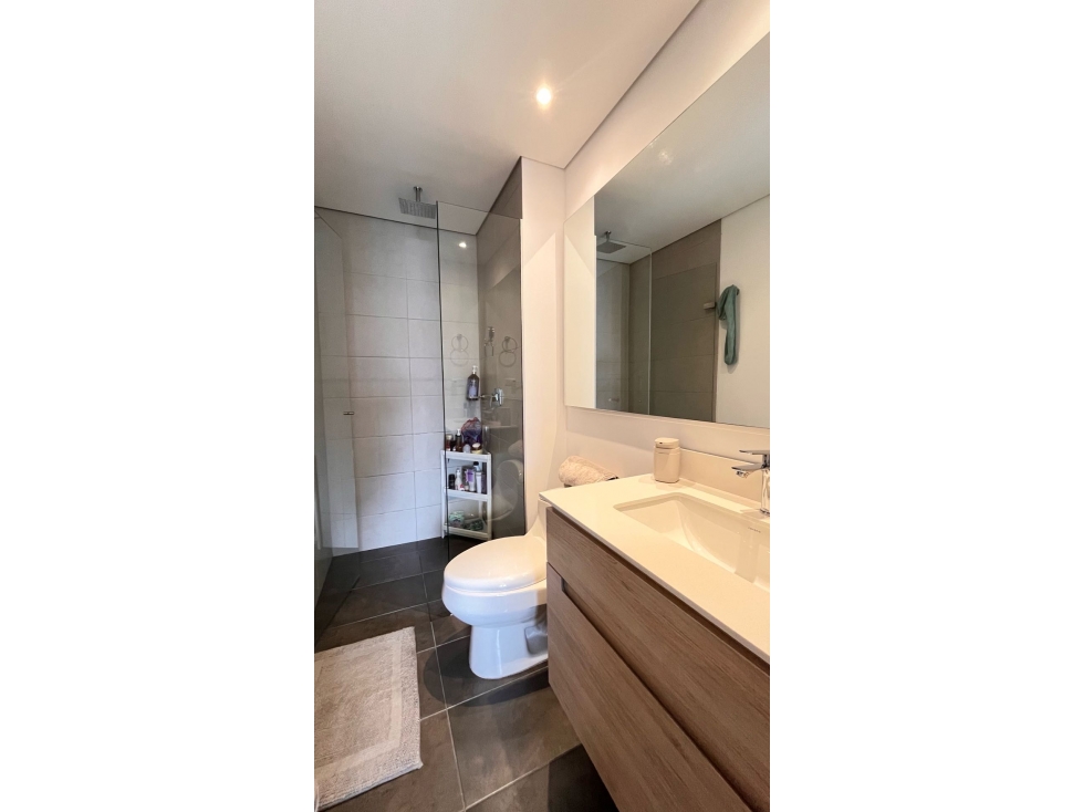 Hermoso Apartamento Moderno - Secto Linares / El Tesoro - POBLADO — foto 4