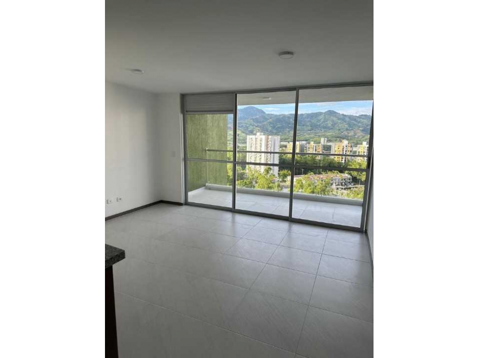 VENDO HERMOSO APARTAMENTO CON PARQUEADERO CUBIERTO Y DEPOSITO — foto 3