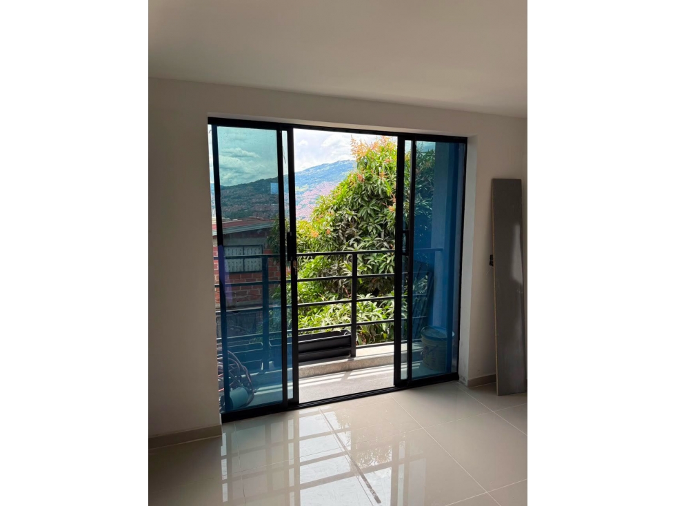 HERMOSO APARTAMENTO PARA ESTRENAR | MANRIQUE EN VENTA M2196