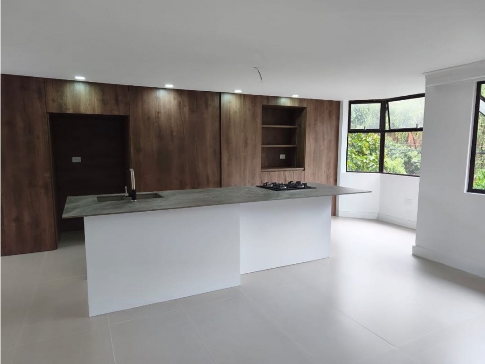 HERMOSO APARTAMENTO POBLADO MILLA DE ORO RECIÉN REMODELADO AL 100% — foto 3
