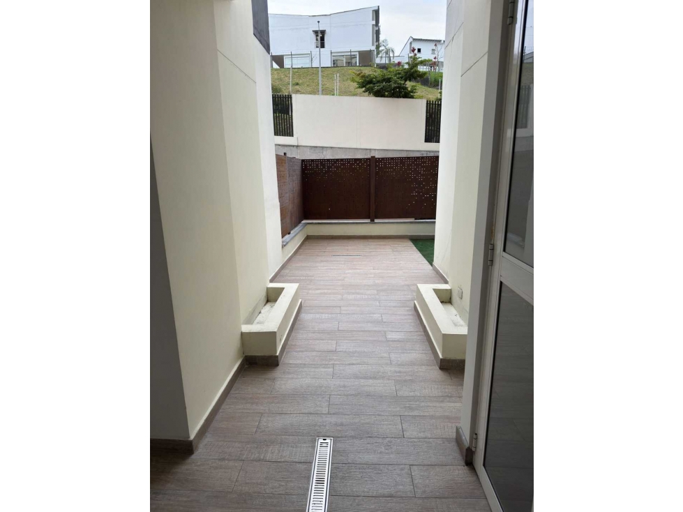 HERMOSO APARTAMENTO PRIMER PISO — foto 6