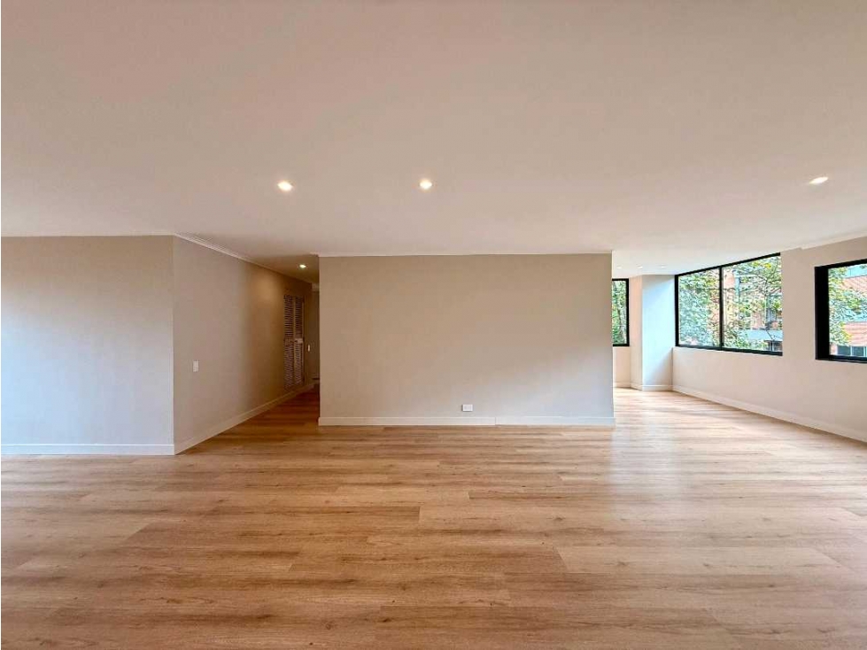 HERMOSO APARTAMENTO REMODELADO TOTALMENTE LOMA ALEJANDRIA — foto 6