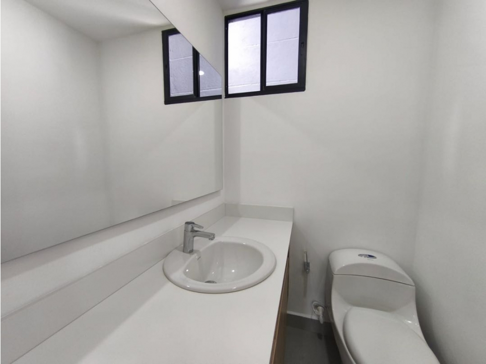 Hermoso Apartamento Sector Envigado parte Baja — foto 5