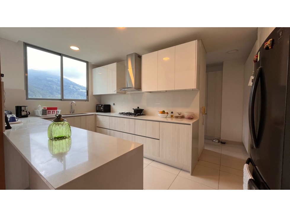 Hermoso Apartamento Sector Exclusivo en Medellin - Bosques — foto 2