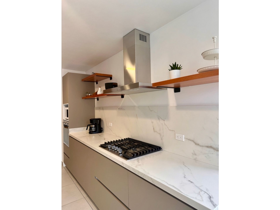 HERMOSO APARTAMENTO TOTALMENTE REMODELADO - SANTA BARBARA ORIENTAL — foto 6