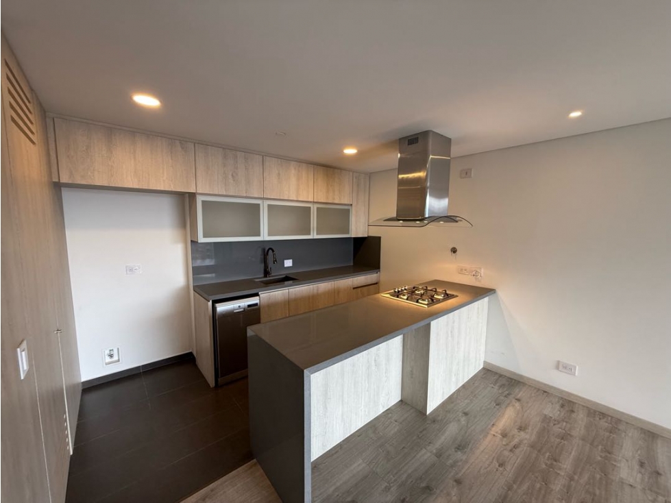 HERMOSO APARTAMENTO UBICADO EN MARIANITO — foto 3