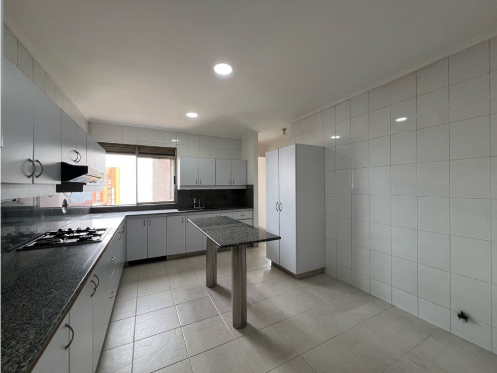 Hermoso apto cerca al tesoro,perfecto para remodelar con vista — foto 4
