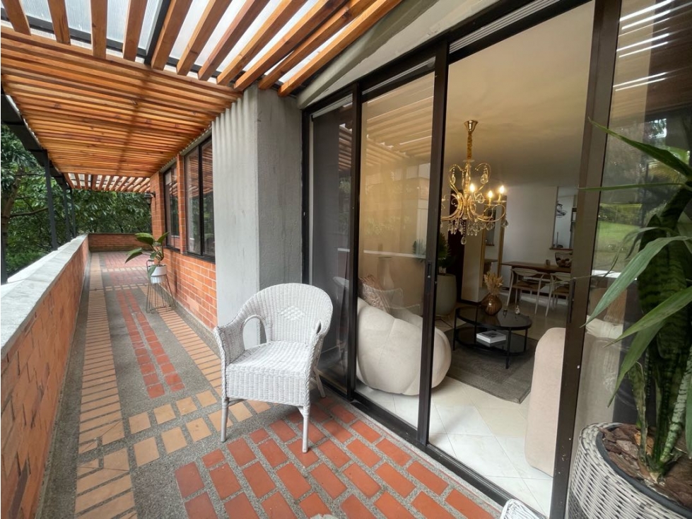 Hermoso Apto en Loma de los Bernal. Parte baja. Con amplia terraza — foto 2
