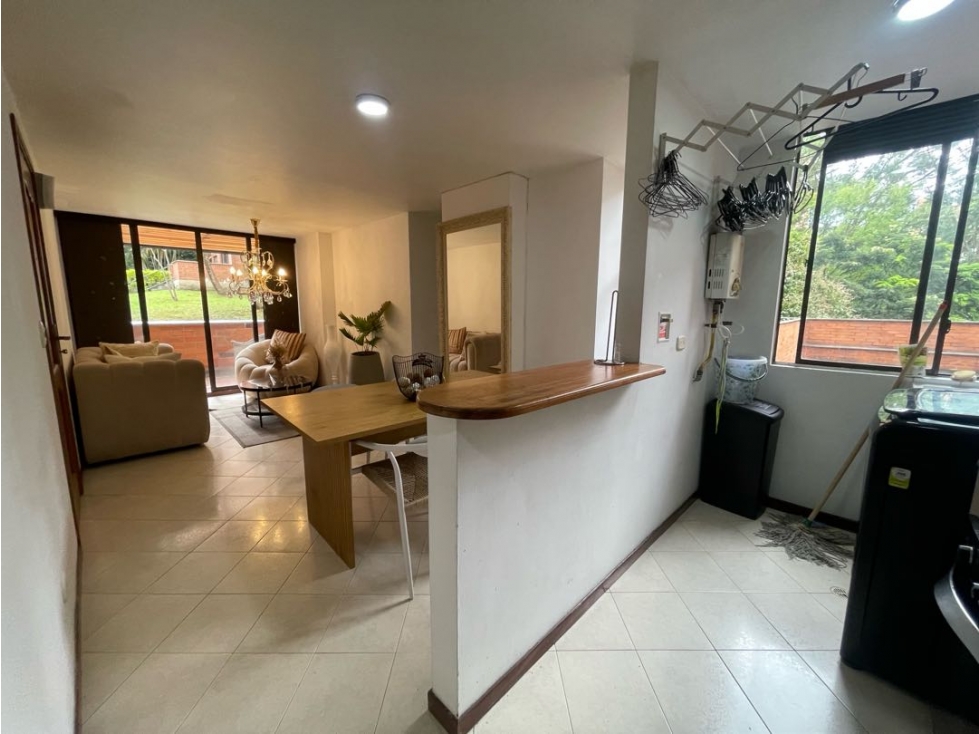 Hermoso Apto en Loma de los Bernal. Parte baja. Con amplia terraza — foto 4