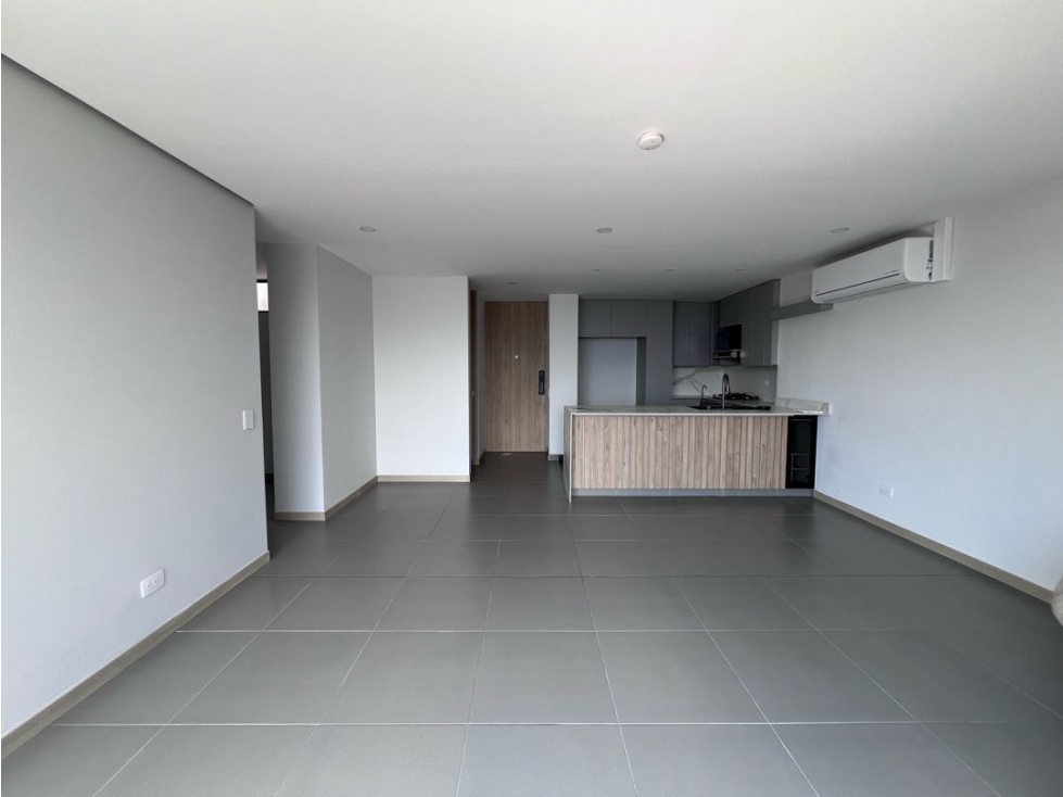 Hermoso apto totalmente remodelado con domótica, aire acondicionado