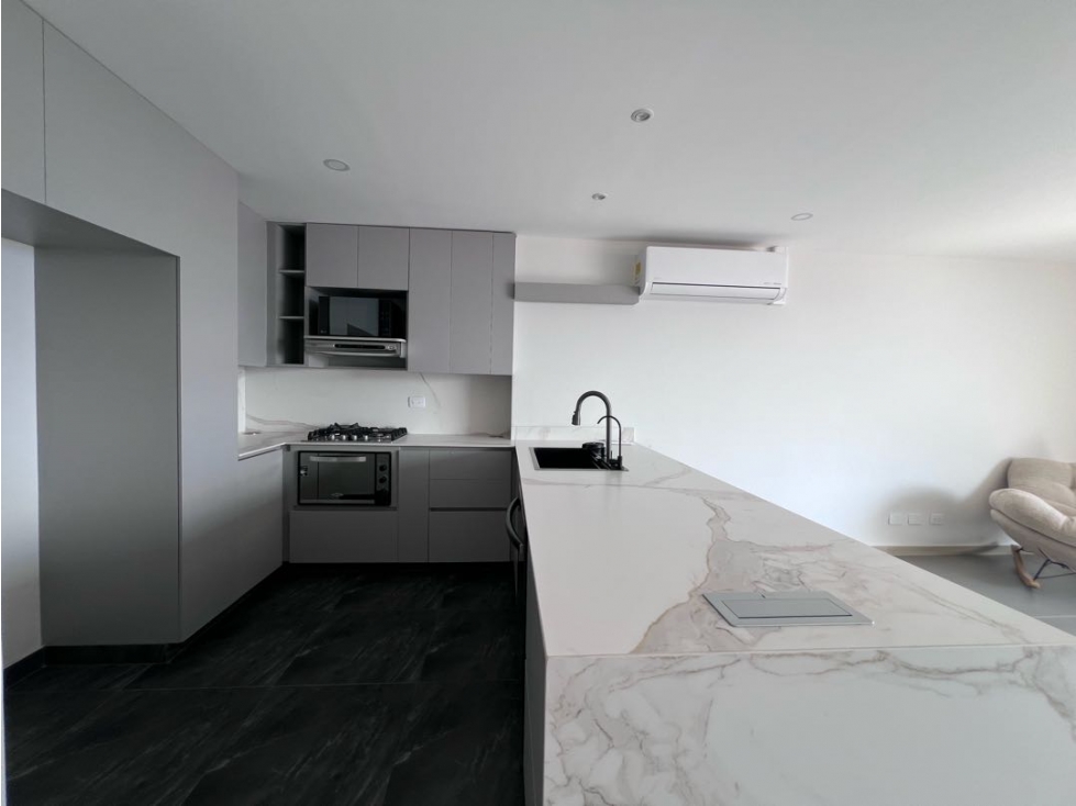Hermoso apto totalmente remodelado con domótica, aire acondicionado — foto 5